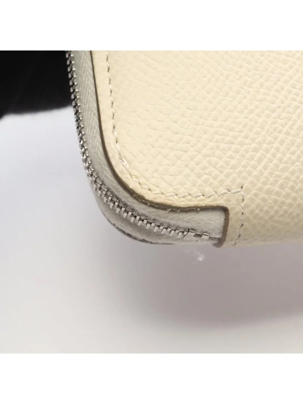Hermes Round Length Wallet Azap Long Silk in Nata in